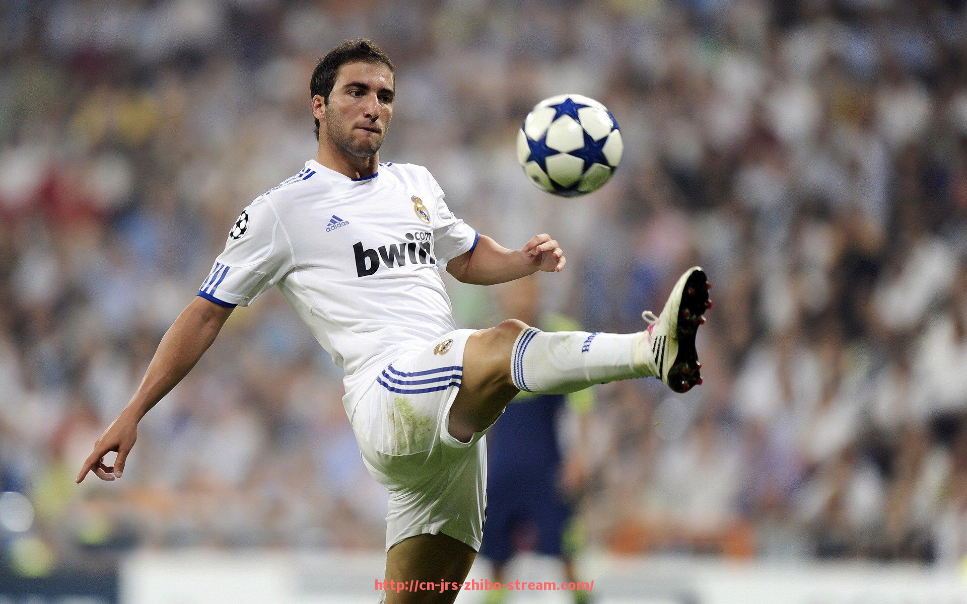 jrs直播-幕后故事：世俱杯赛事花絮曝光球员日常